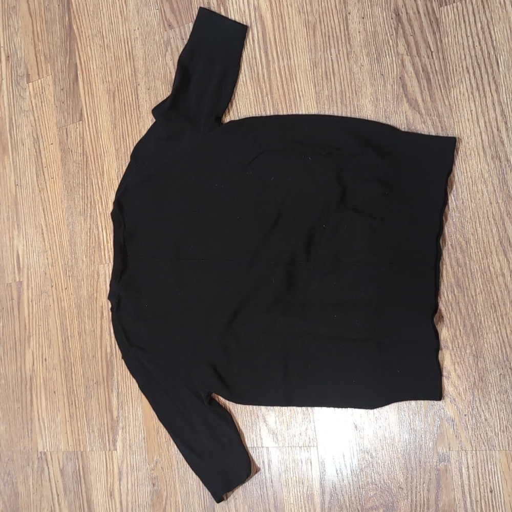 Sweater - Picture 4 of 4